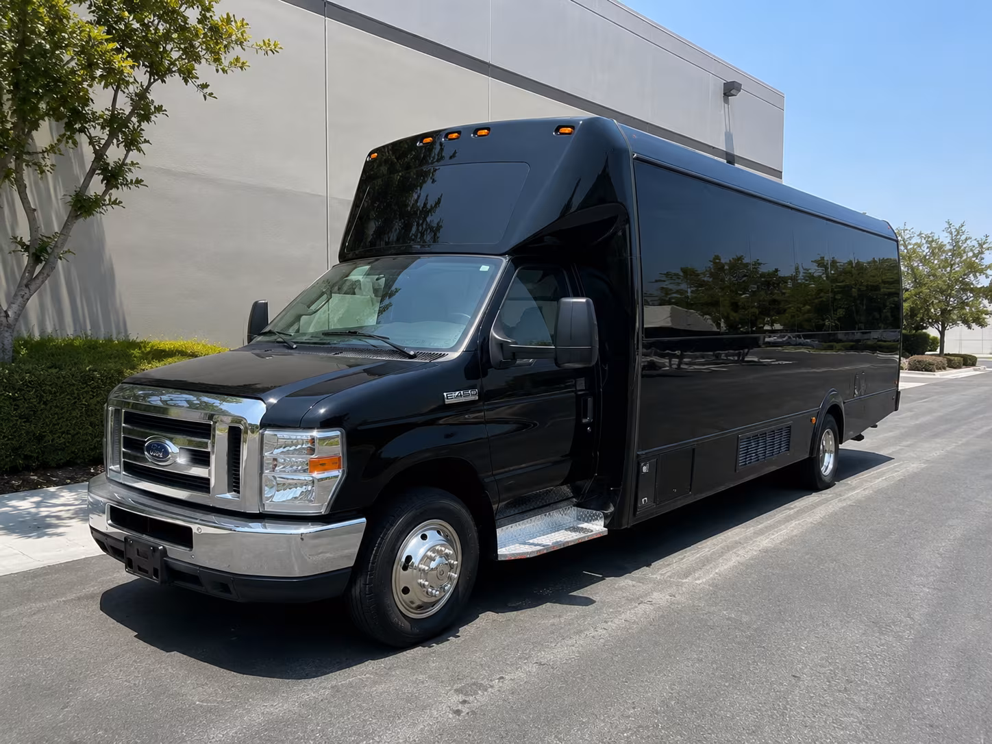 North Hollywood Homecoming & Prom Party Bus Rentals