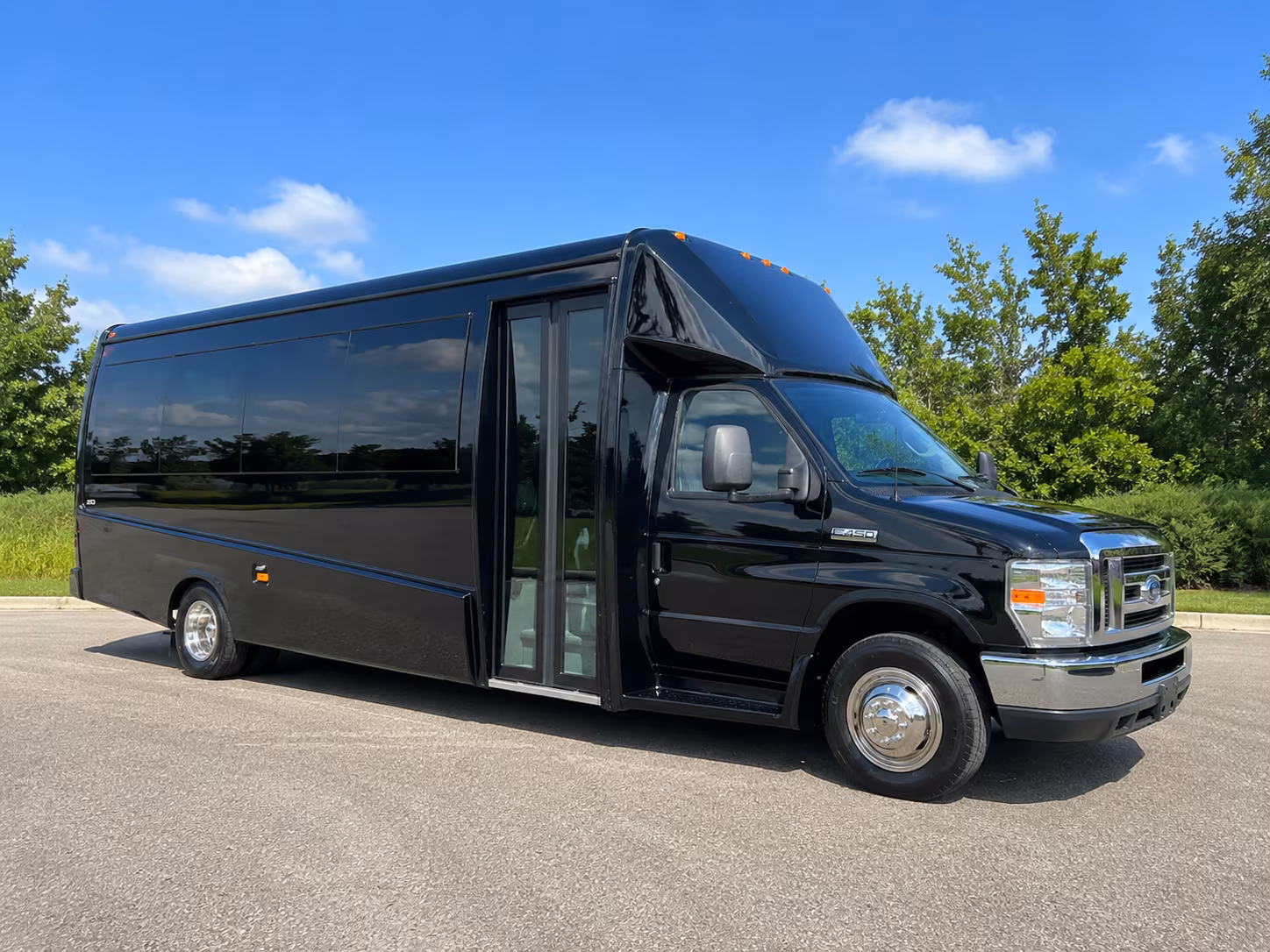 Santa Monica Airport Shuttles & Transportation